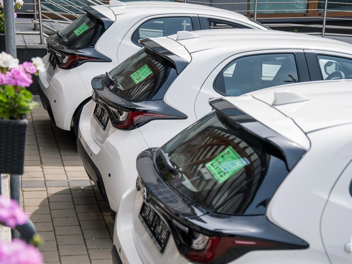 Pět nových automobilů do služeb Slezské diakonie