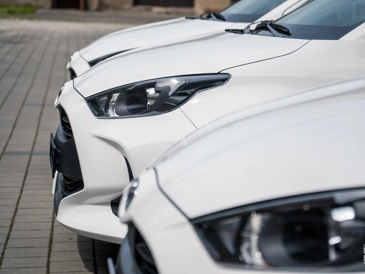 Pět nových automobilů do služeb Slezské diakonie