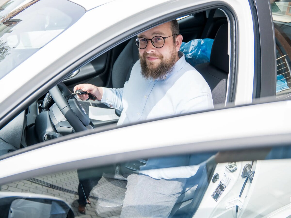 Pět nových automobilů do služeb Slezské diakonie