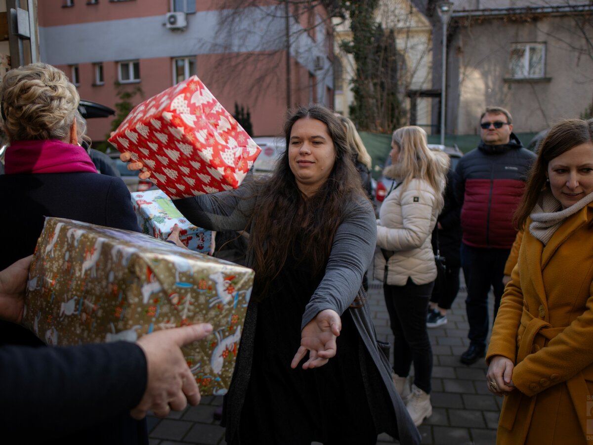 Dárky pro klienty sociálních služeb z nadace Naemi-Wilke-Stift