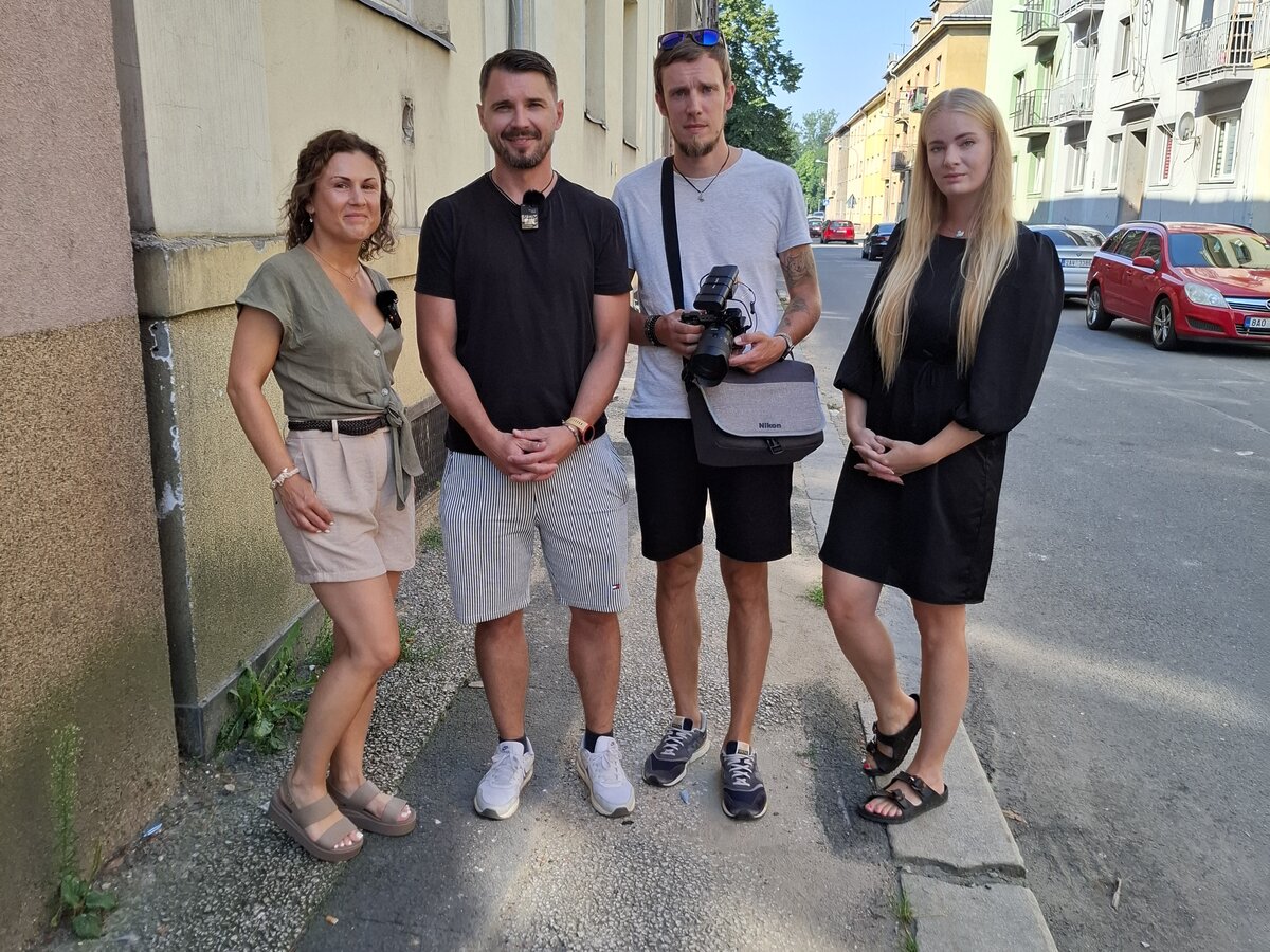 Psychoterapeutka a sociální pracovnice z projektu STEZKA a kolegové z oddělení PR a propagace Psychoterapeutka a sociální pracovnice z projektu STEZKA a kolegové z oddělení PR a propagace