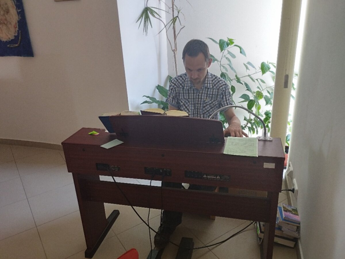 Den ticha v hospici FM