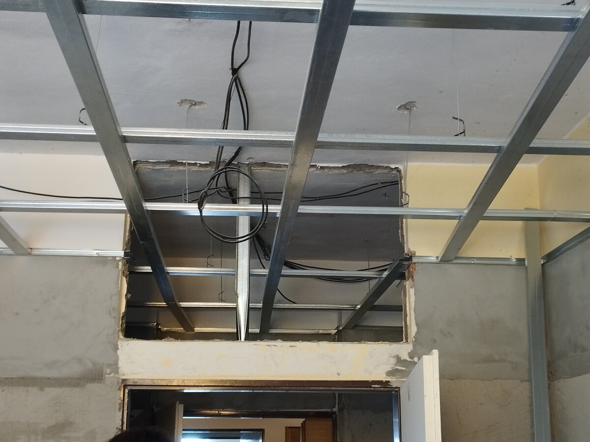 probíhající rekonstrukce centrální koupelny - záznam ze 7.7.2022