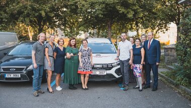 Předání nového automobilu pro služby JORDÁN Třinec, ARCHA Třinec, NOE Třinec Předání nového automobilu pro služby JORDÁN Třinec, ARCHA Třinec, NOE Třinec