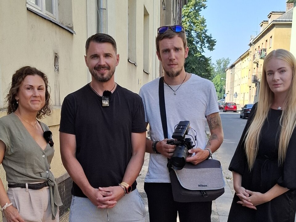 Psychoterapeutka a sociální pracovnice z projektu STEZKA a kolegové z oddělení PR a propagace