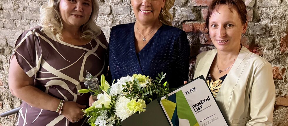 Ocenění Křišťálový kamínek získala na slavnostním setkání také ředitelka Slezské diakonie, paní Zuzana Filipková.